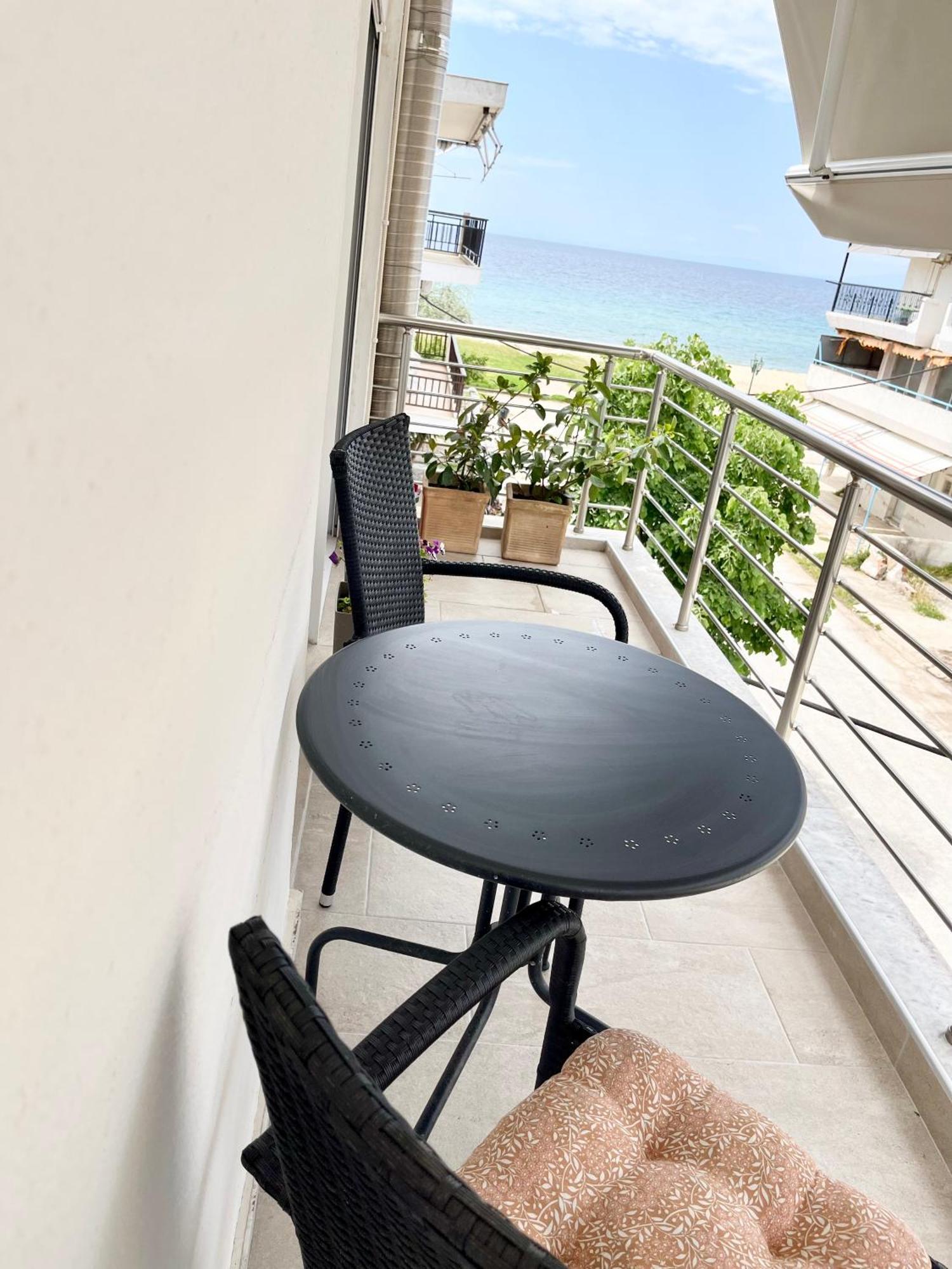 The Beach House Paralia Dionysiou Esterno foto